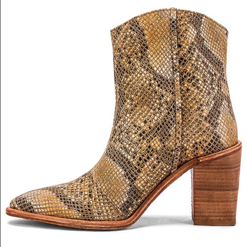 NEW FREE PEOPLE Barclay Ankle SNAKE Boots Size 7 - Picture 5 of 14